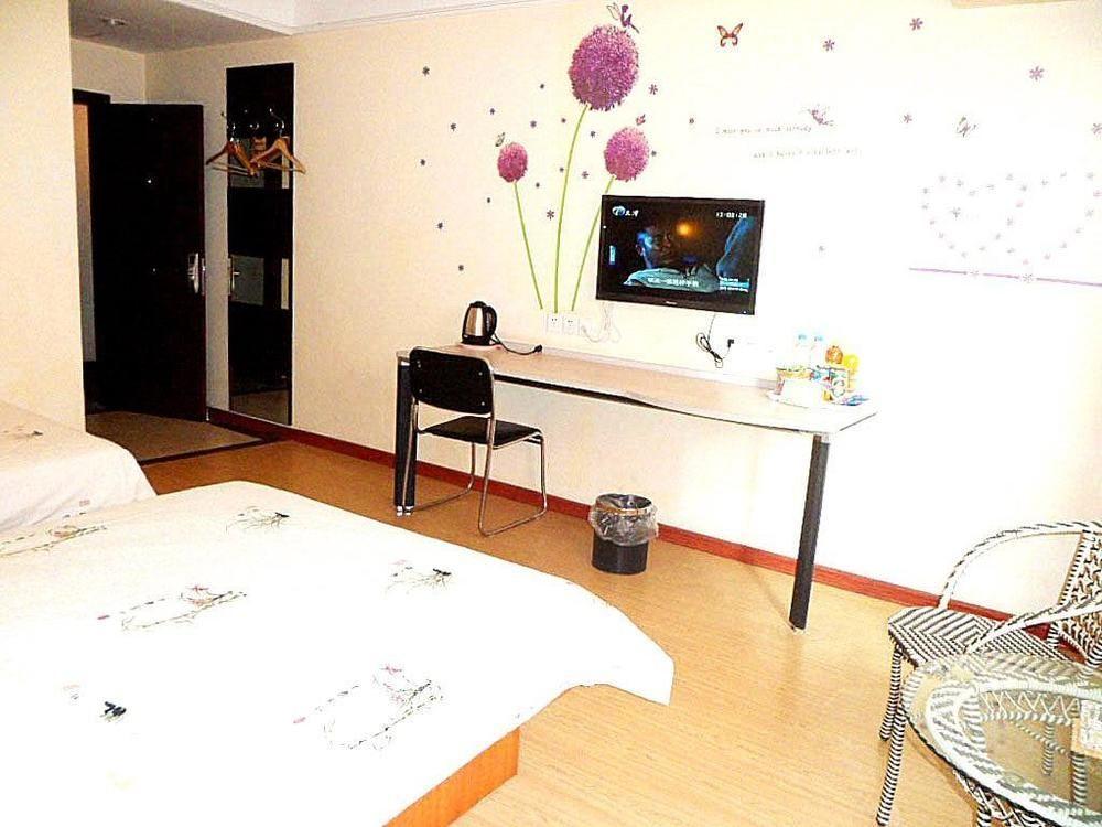 Jinkailai Business Hotel Qingdao Beer Street Exterior photo